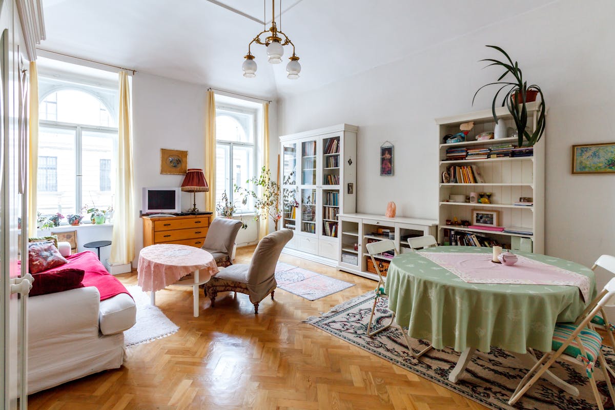 Tidy, bright living room